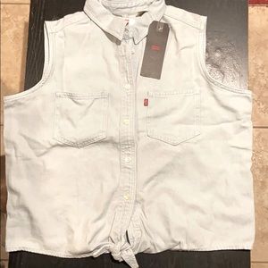 Womens Levi’s Denim button up sleeveless shirt